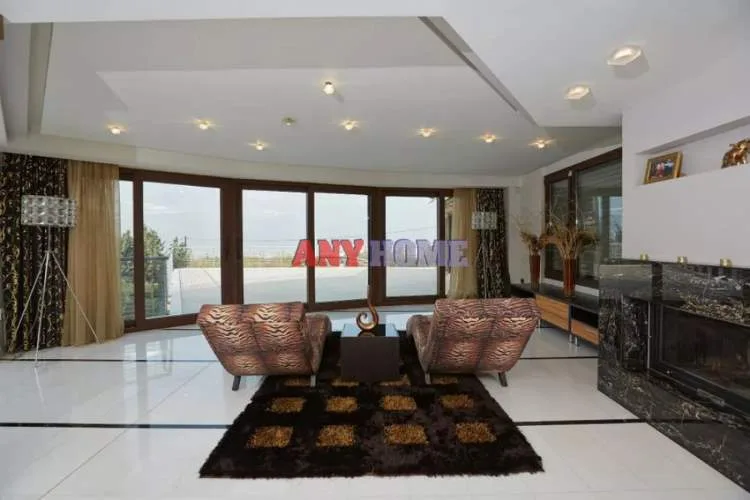 Detached house 740m²  - 4