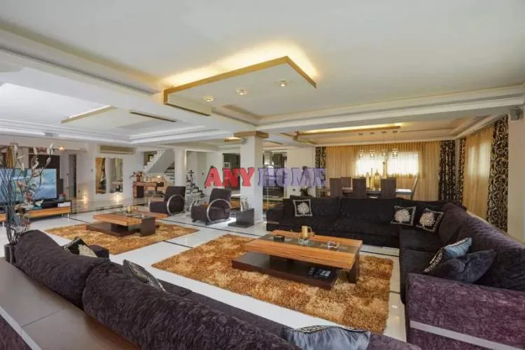 Detached house 740m²  - 5