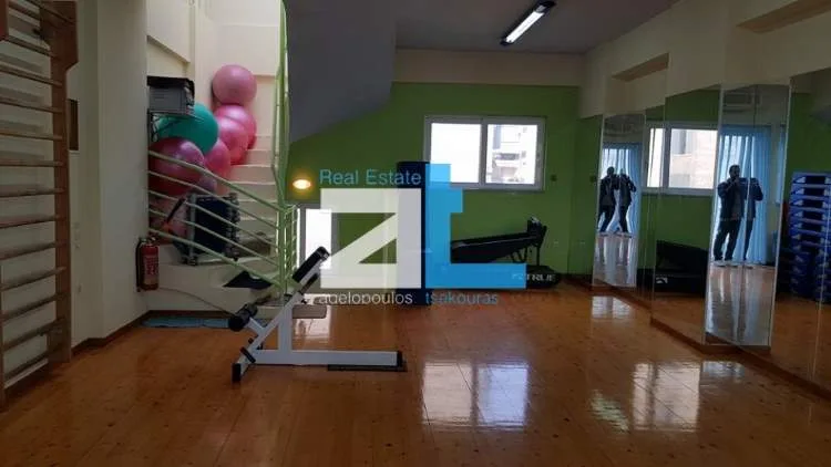 Αυτόνομο κτήριο γραφείων 185τ.μ.  - 2