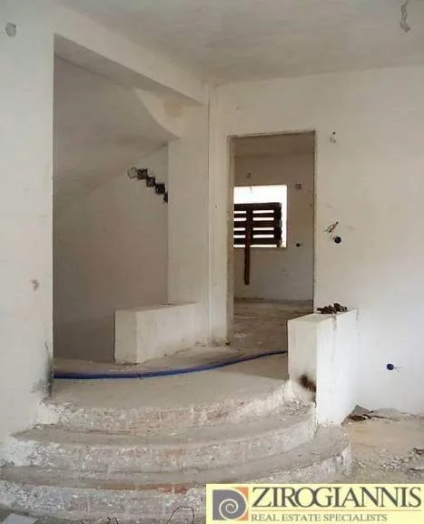 Μονοκατοικία 550τ.μ.  - 4