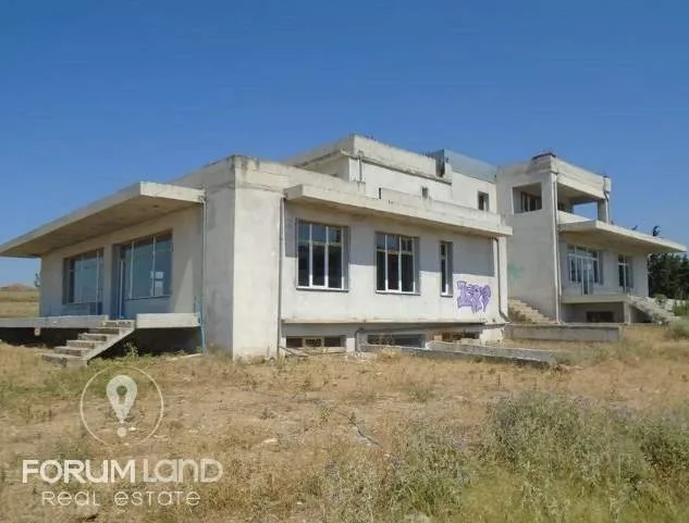 Standalone office building 900m²  - 2