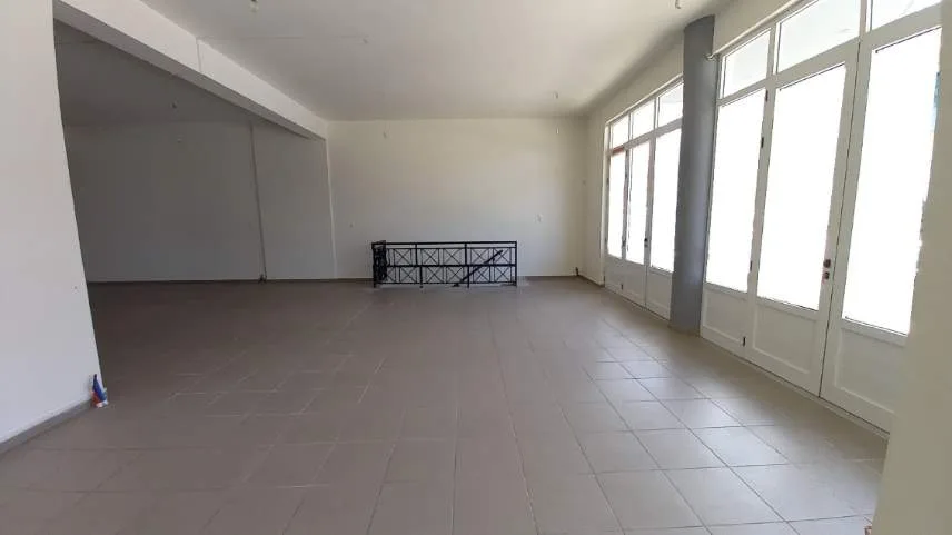 Shop 215m²  - 3