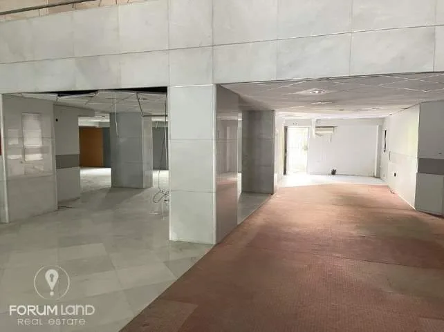 Shop 600m²  - 5