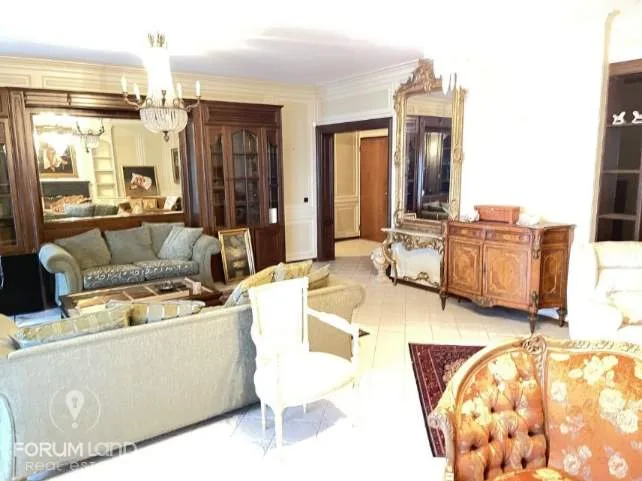 Apartment 194m²  - 5