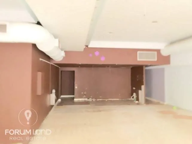 Shop 300m²  - 5