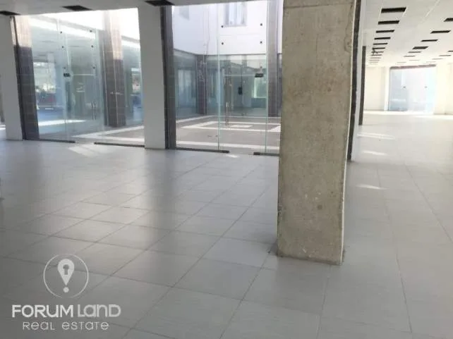 Shop 870m²  - 5