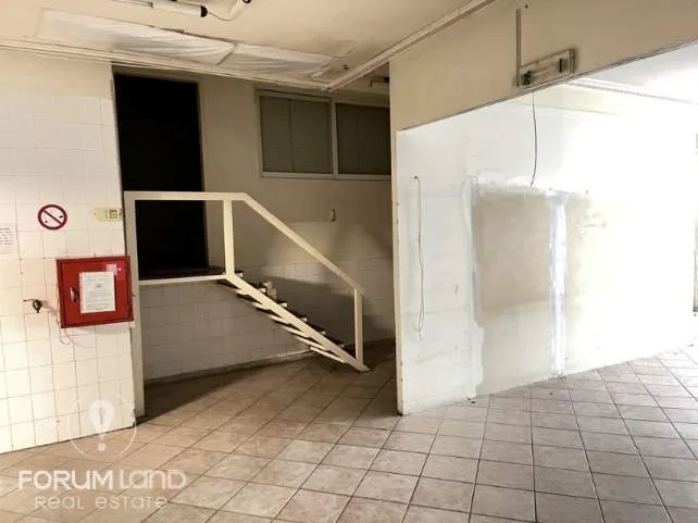 Shop 860m²  - 2