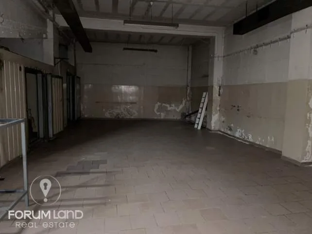 Shop 860m²  - 3