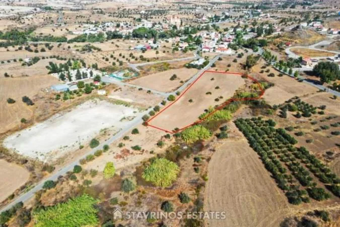 Αγροτεμάχιο 11037τ.μ.  - 2