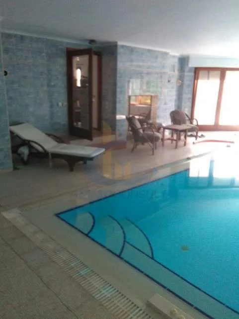 Detached house 853m²  - 5