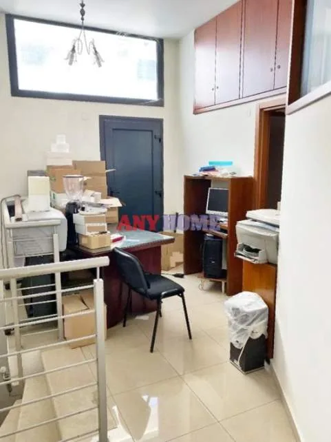Shop 150m²  - 4