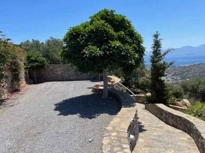 Detached house 243m²  - 2