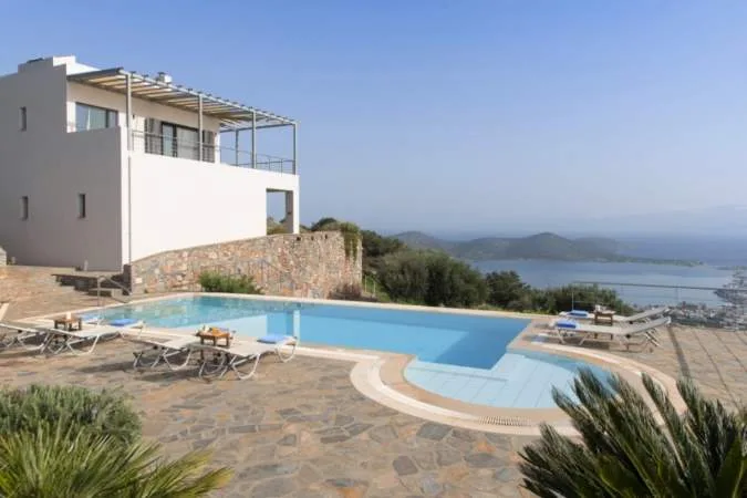 Detached house 243m²  - 3