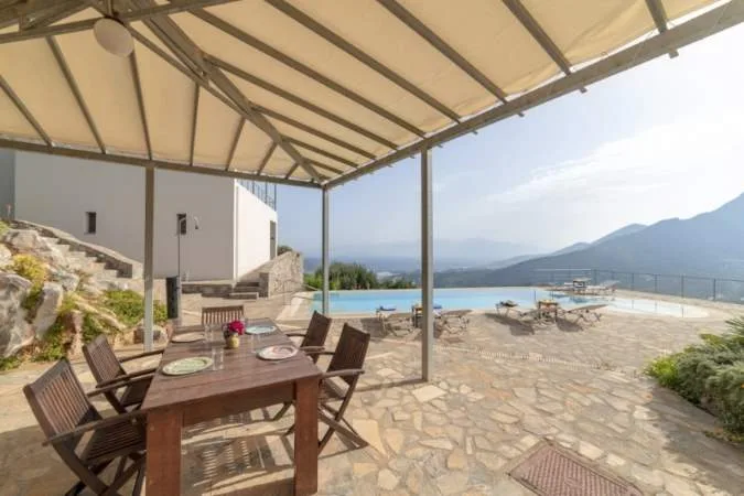 Detached house 243m²  - 4