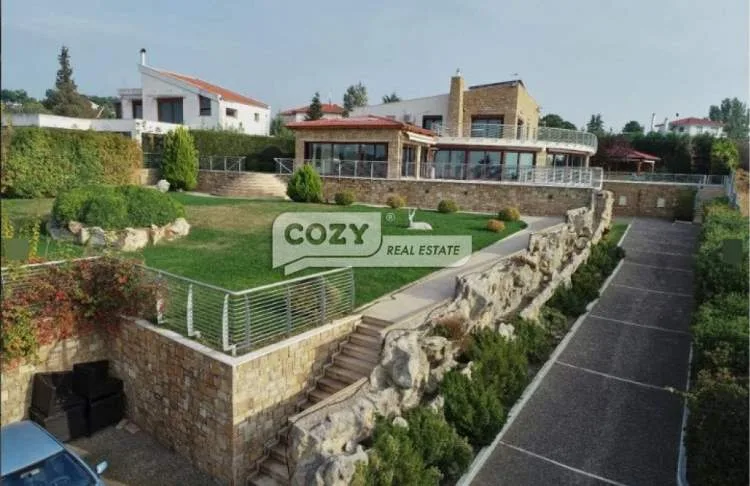 Detached house 740m²  - 4
