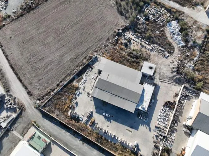 Βιοτεχνικοί / Βιομηχανικοί χώροι 636τ.μ.  - 3