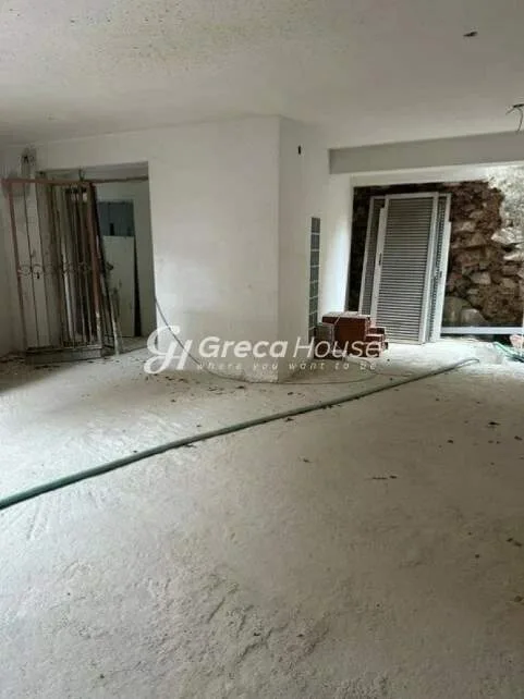 Αυτόνομο κτήριο κατοικιών 300τ.μ.  - 4