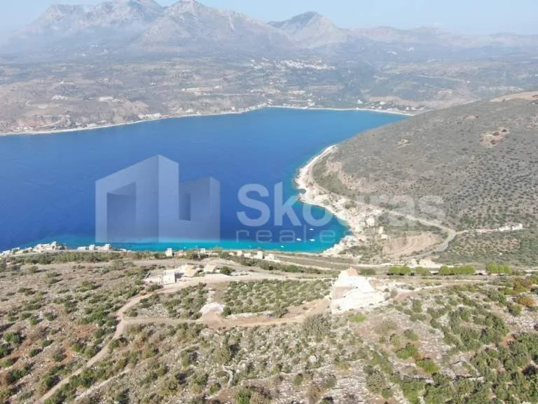 Αγροτεμάχιο 2050τ.μ.  - 5