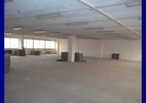 Hall / Showroom 751m²  - 4