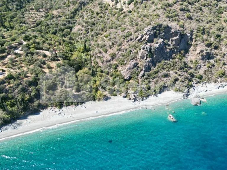 Land Parcel 4500m²  - 5