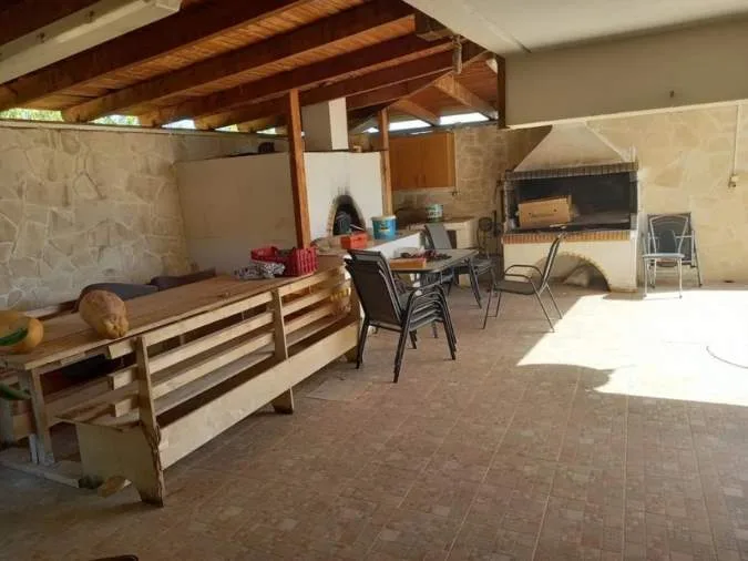 Standalone residential building 330m²  - 5
