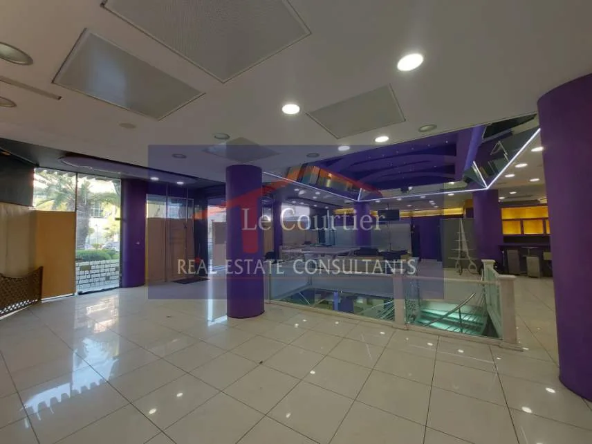 Shop 580m²  - 3