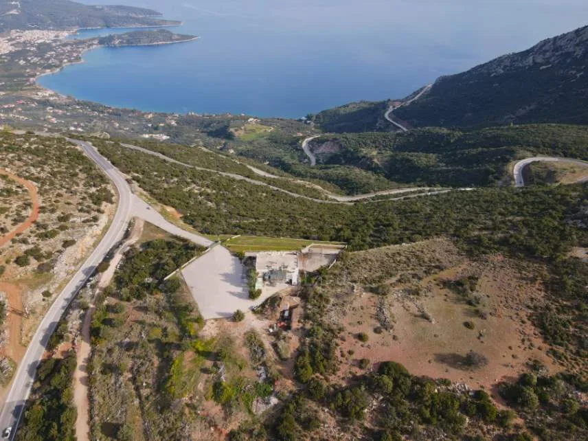 Αυτόνομο κτήριο κατοικιών 280τ.μ.  - 3