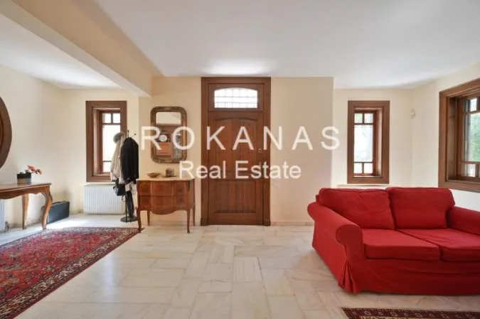 Μονοκατοικία 304τ.μ.  - 2