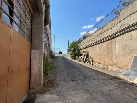Βιοτεχνικοί / Βιομηχανικοί χώροι 2200τ.μ.  - 4