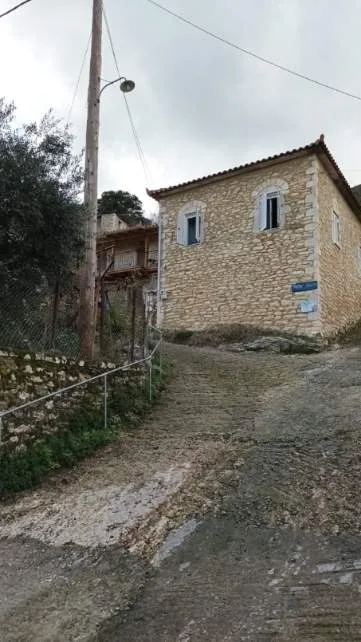 Μονοκατοικία 74τ.μ.  - 3