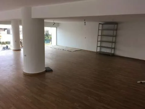 Κατάστημα 298τ.μ.  - 2