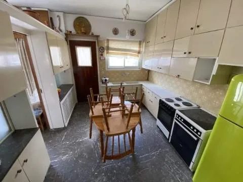 Αυτόνομο κτήριο γραφείων 260τ.μ.  - 5