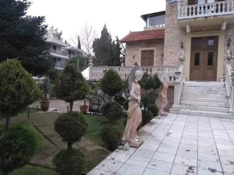 Μονοκατοικία 550τ.μ.  - 3