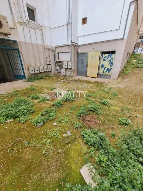 Shop 80m²  - 5