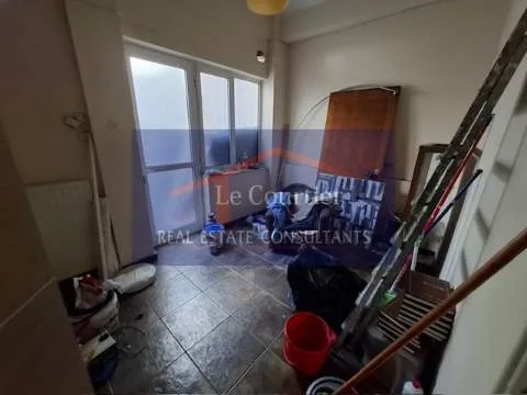 Standalone residential building 296m²  - 3
