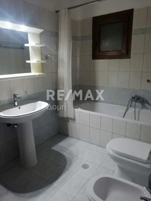 Standalone residential building 301m²  - 3