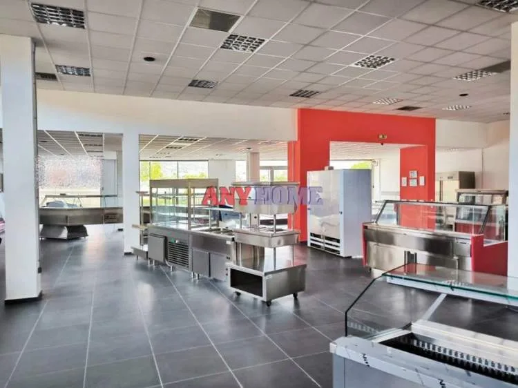 Shop 900m²  - 3