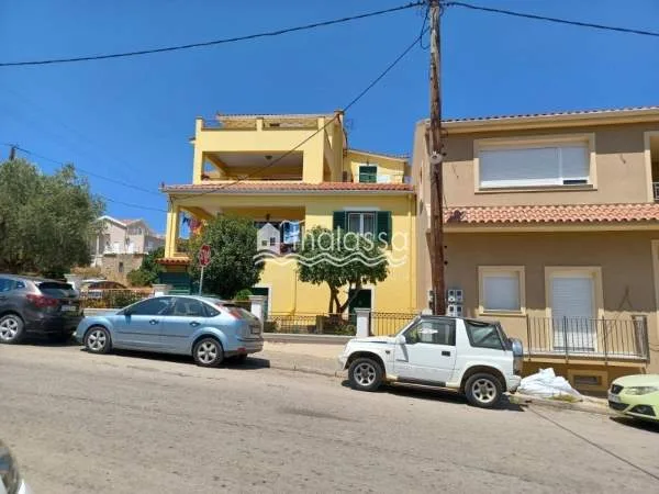 Αυτόνομο κτήριο κατοικιών 746τ.μ.  - 4