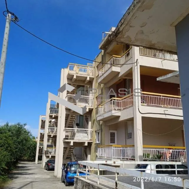 Αυτόνομο κτήριο κατοικιών 1204τ.μ.  - 3