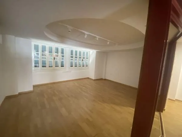 Office 360m²  - 4