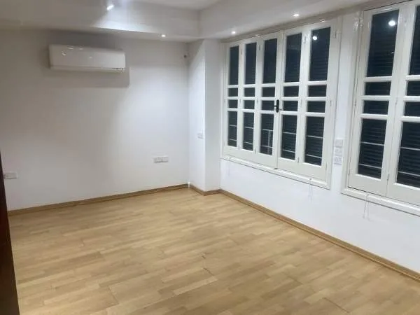 Office 360m²  - 5