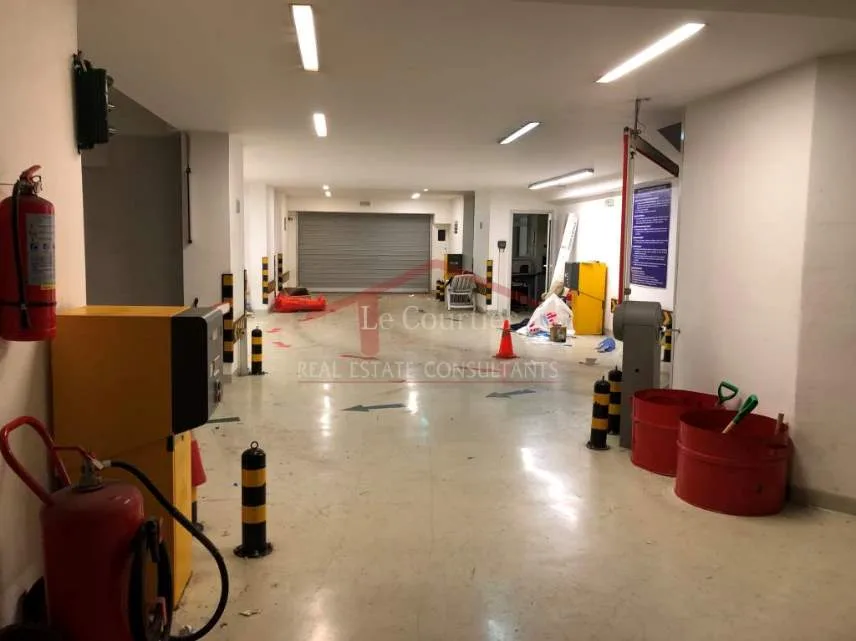 Parking lot 4258m²  - 3
