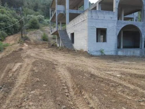 Αυτόνομο κτήριο κατοικιών 470τ.μ.  - 3