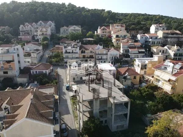 Αυτόνομο κτήριο κατοικιών 707τ.μ.  - 4