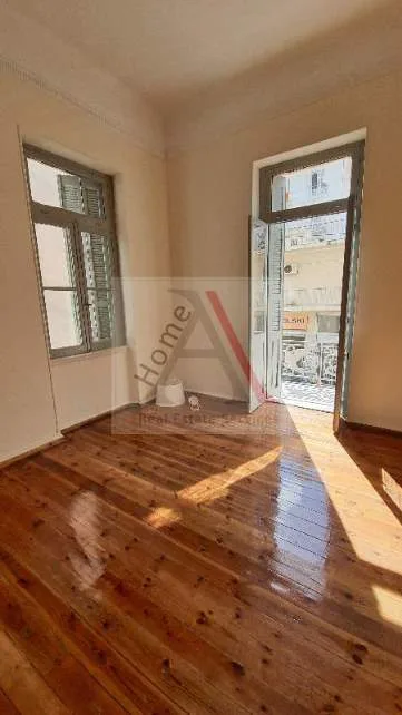 Other .. 100m²  - 4