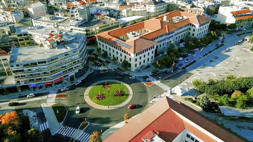 Αυτόνομο κτήριο κατοικιών 1500τ.μ.  - 2