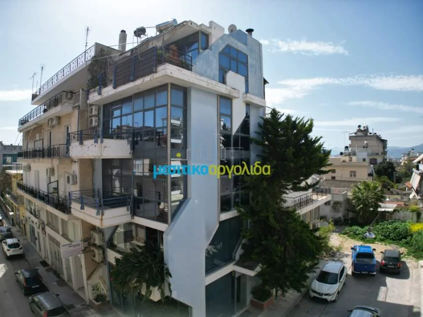 Standalone office building 300m²  - 4