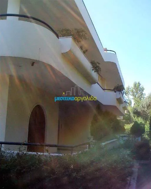 Detached house 635m²  - 5