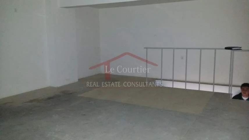 Shop 93m²  - 5