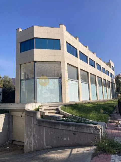Αυτόνομο κτήριο γραφείων 2700τ.μ.  - 2
